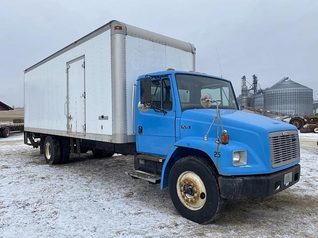 Image of Freightliner FL70 equipment image 2