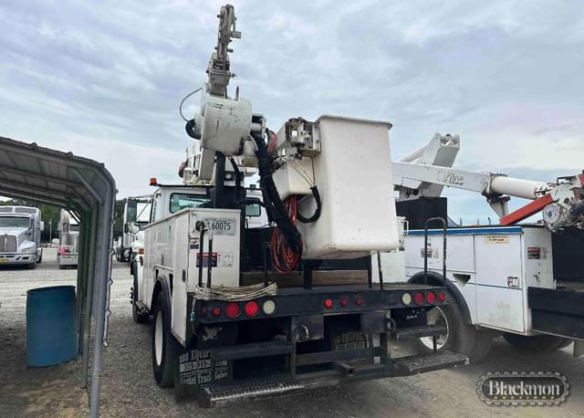 Image of Freightliner FL70 equipment image 1