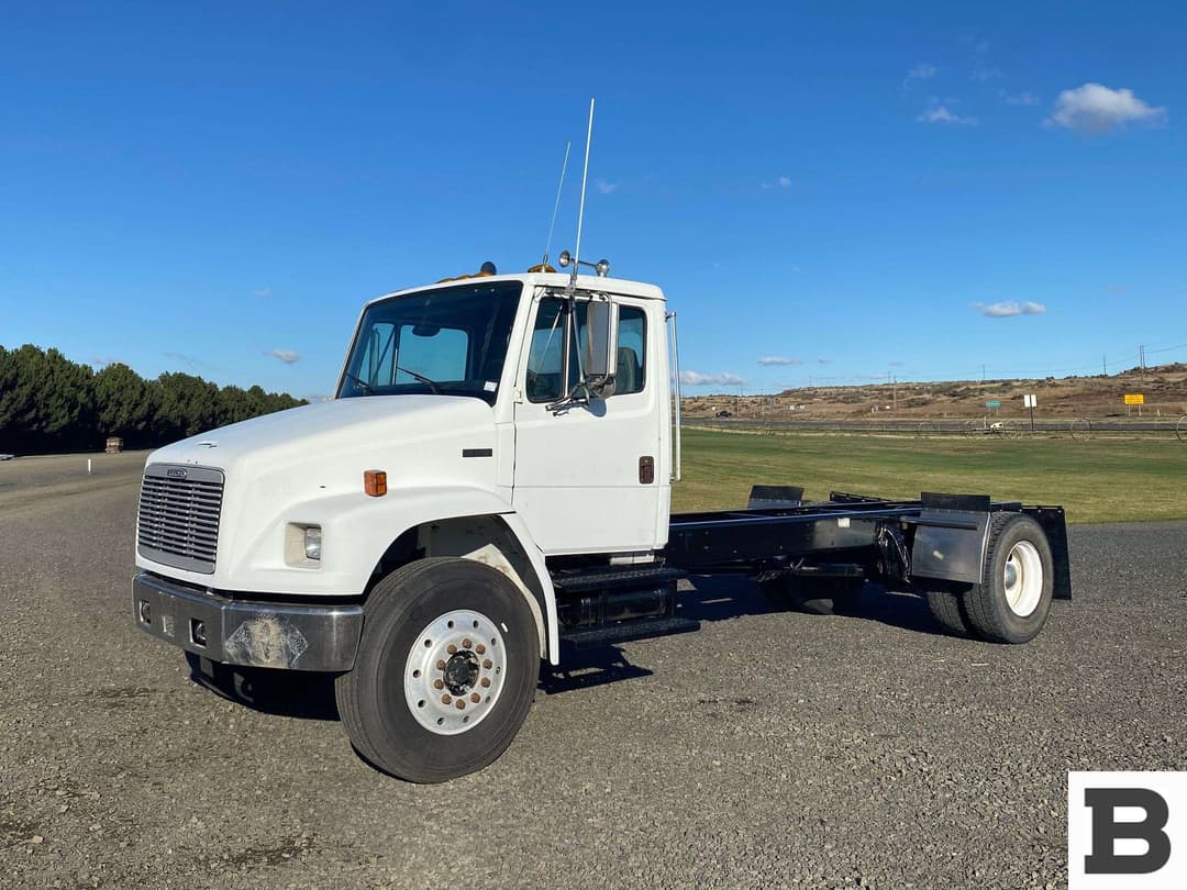 Image of Freightliner FL70 Primary image