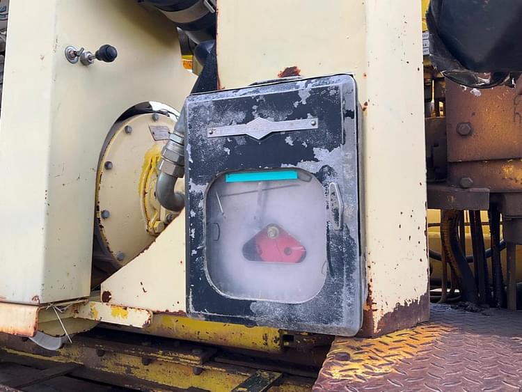 Main image Freightliner FL70 27