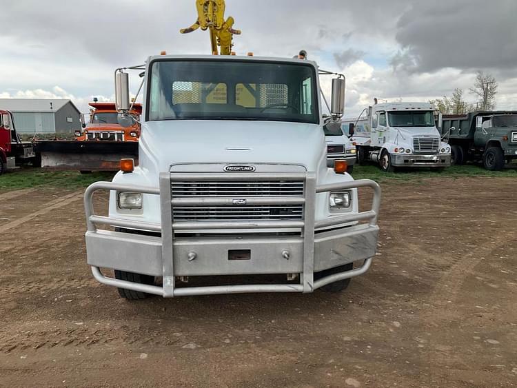 Main image Freightliner FL70 7