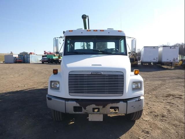 Image of Freightliner FL70 equipment image 1