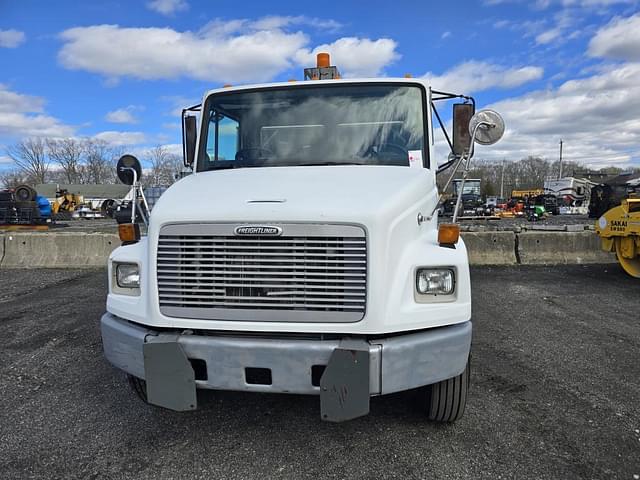 Image of Freightliner FL170 equipment image 1