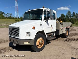 2002 Freightliner FL70 Image