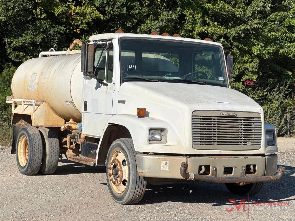 Image of Freightliner FL70 Primary image