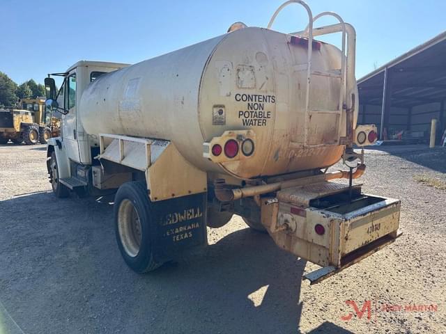 Image of Freightliner FL70 equipment image 3