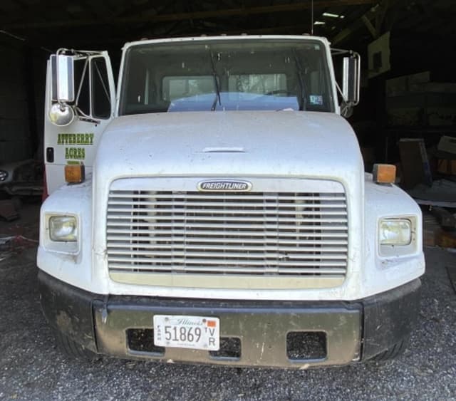 Image of Freightliner FL70 equipment image 2