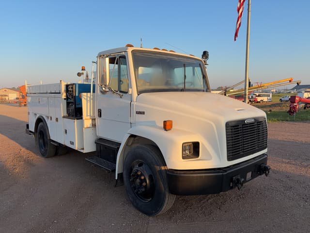 Image of Freightliner FL70 equipment image 1