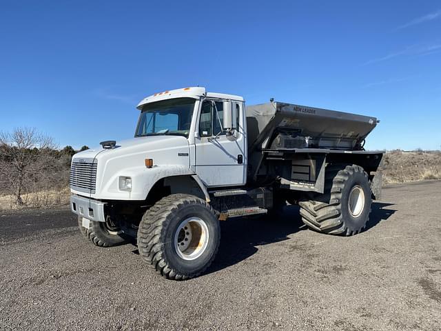 Image of Freightliner FL70 equipment image 1