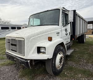 2002 Freightliner FL70 Image