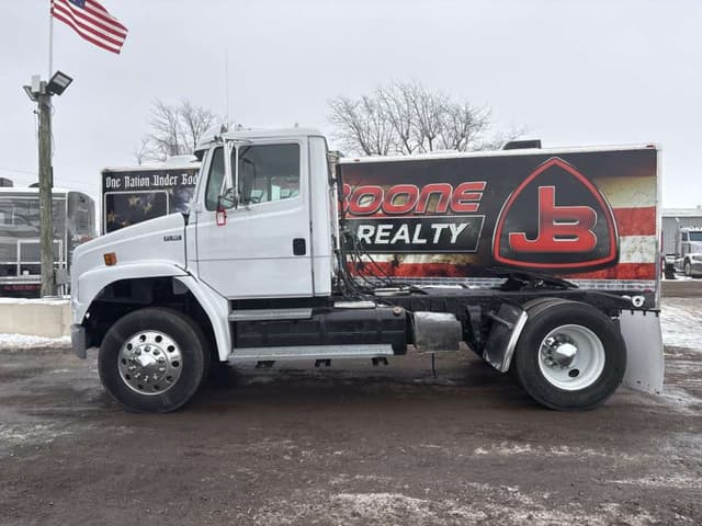 Image of Freightliner FL80 equipment image 1