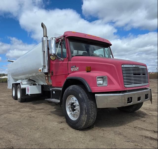Image of Freightliner FL80 equipment image 2