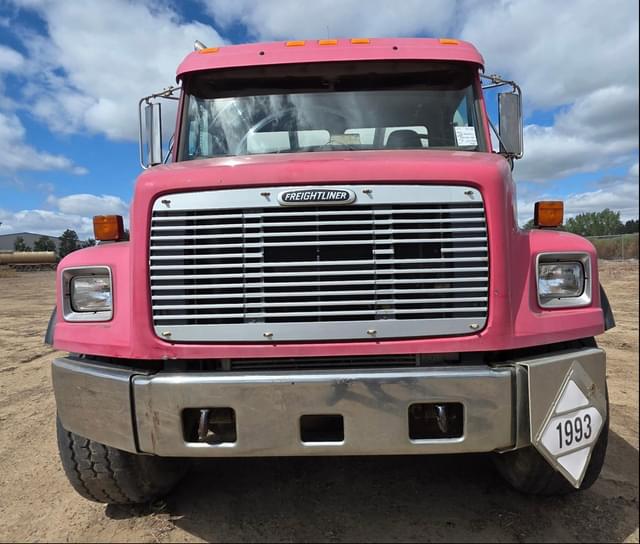 Image of Freightliner FL80 equipment image 1