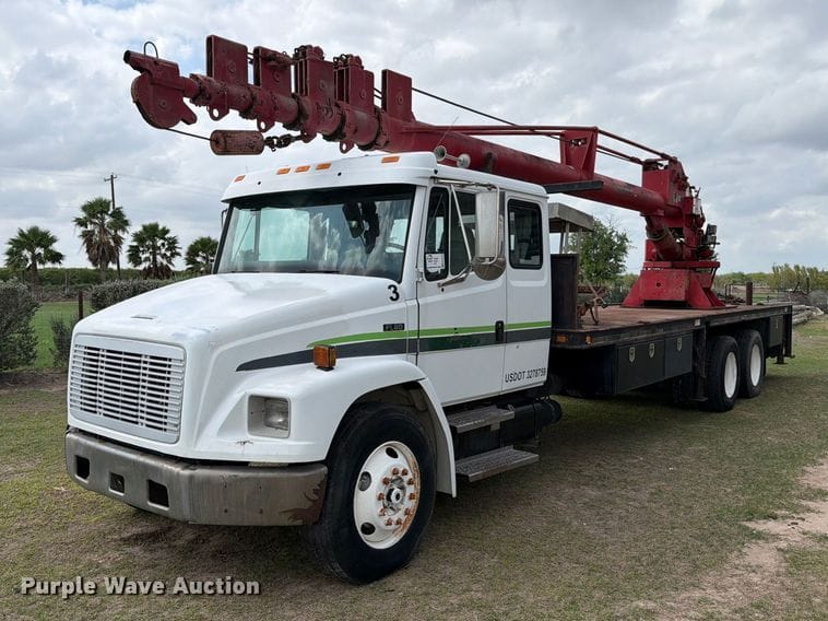 2002 Freightliner FL80 Equipment Image0