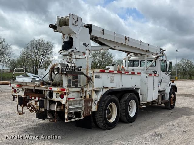 Image of Freightliner FL80 equipment image 4