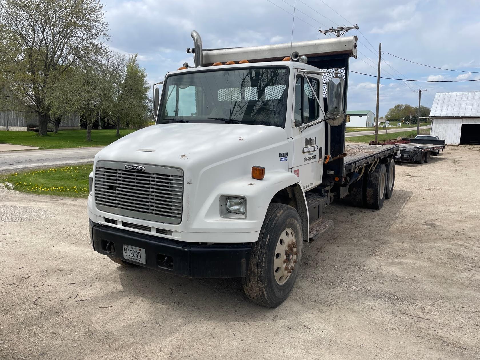 2002 Freightliner FL80 Equipment Image0