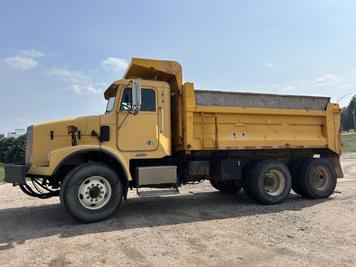 Main image Freightliner FLD112