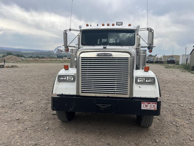 Image of Freightliner FLD120 equipment image 1