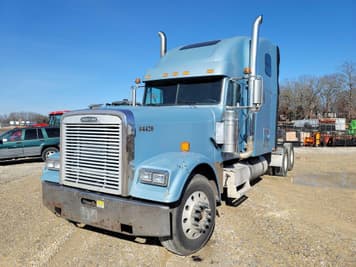 Main image Freightliner FLD120