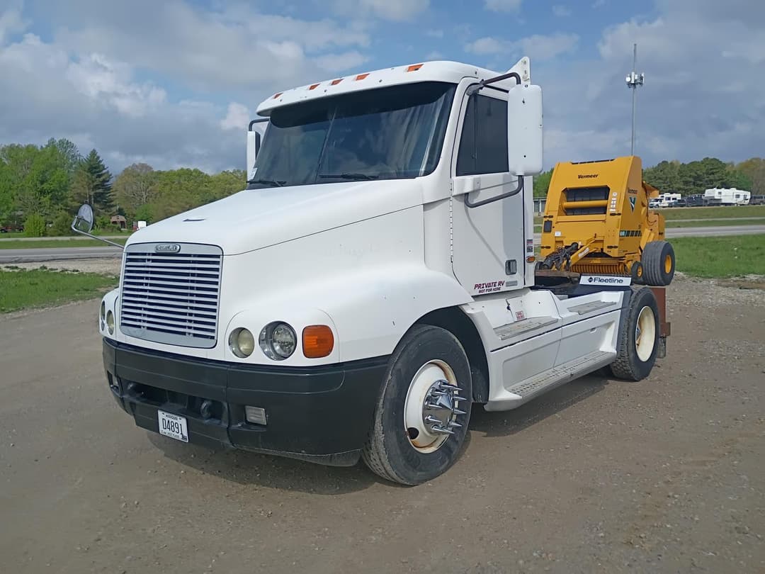 Image of Freightliner ST112 Primary image