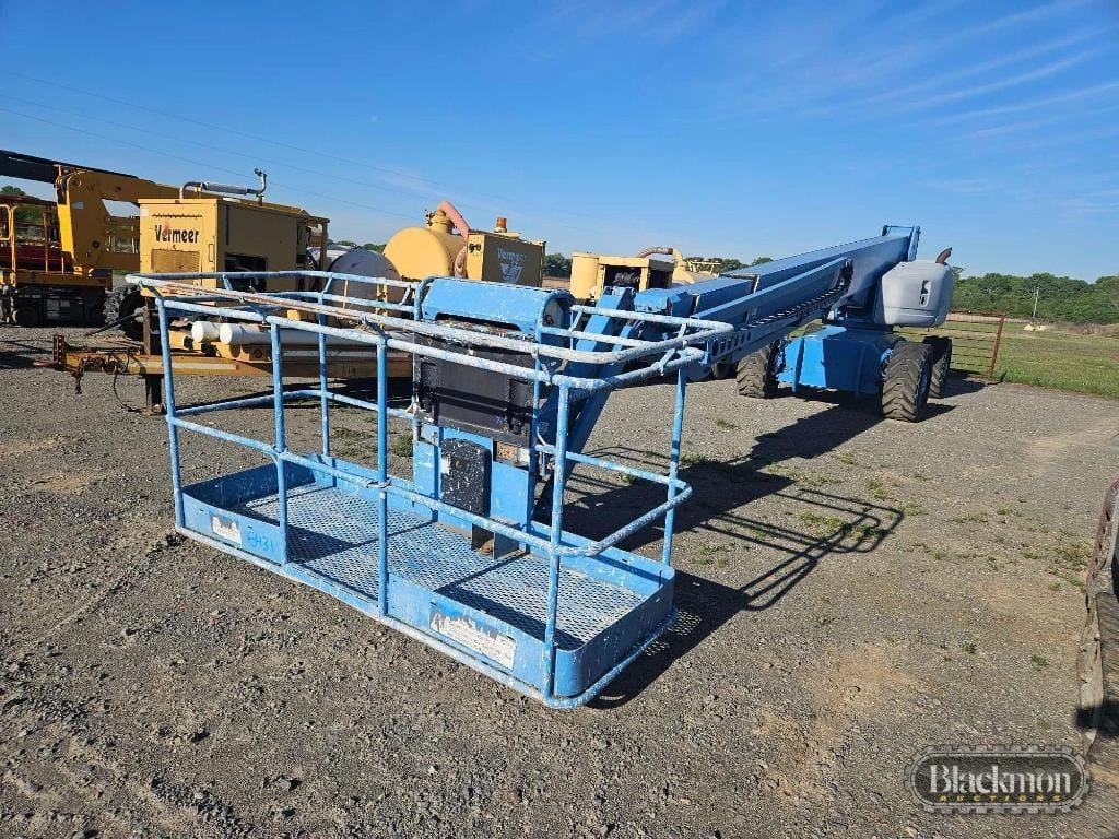 2002 Genie S125 Equipment Image0