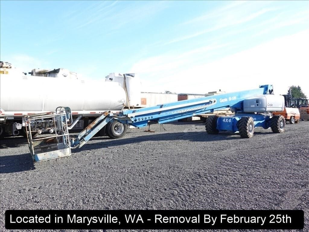 2002 Genie S-125 Equipment Image0