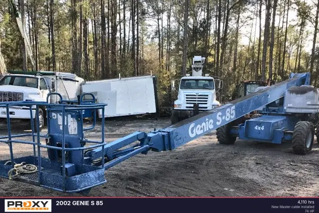 Image of Genie S-85 equipment image 1