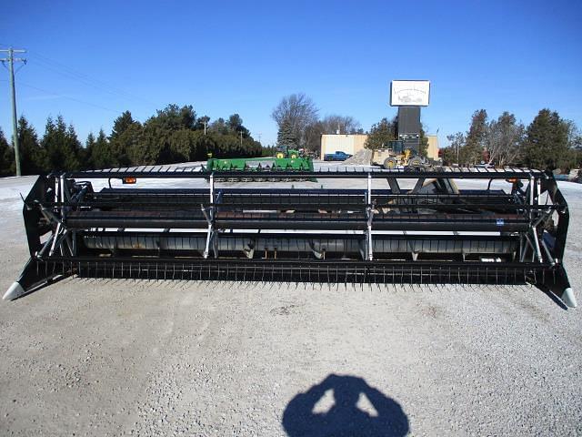 Image of Gleaner 800 equipment image 1