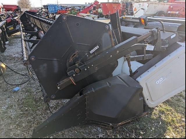 Image of Gleaner 8000 equipment image 1