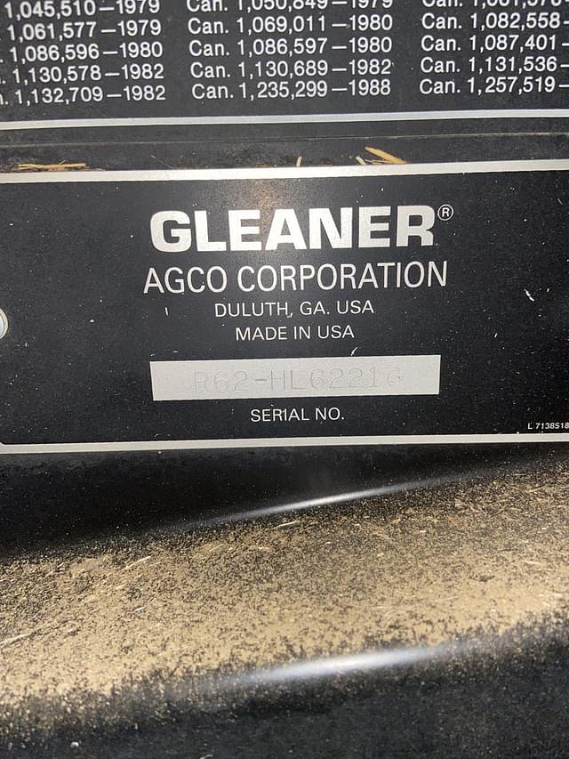 Image of Gleaner R62 equipment image 4