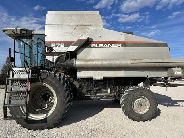 Image of Gleaner R72 equipment image 2