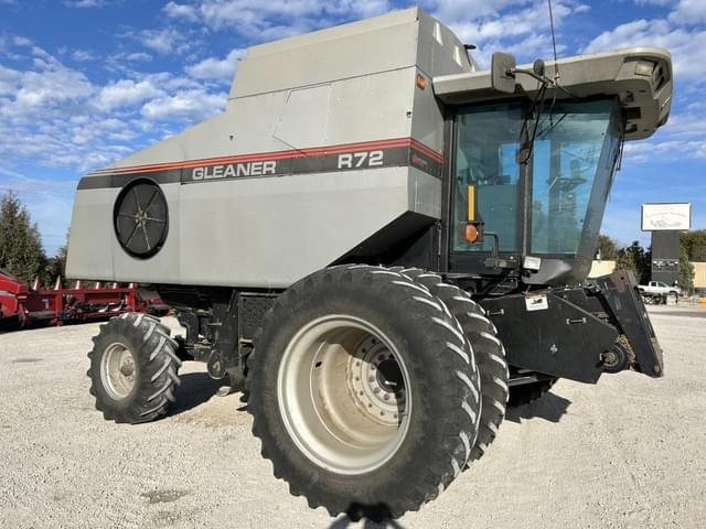 Image of Gleaner R72 equipment image 1
