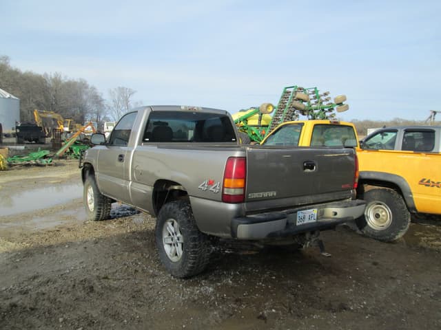 Image of GMC 1500 equipment image 3