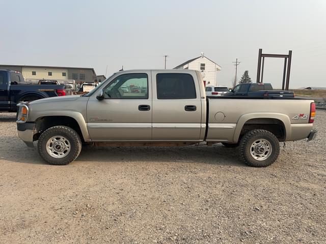 Image of GMC 2500HD equipment image 1