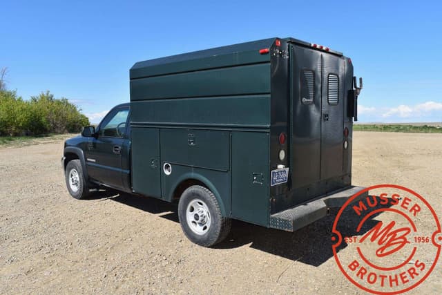 Image of GMC 2500 equipment image 3
