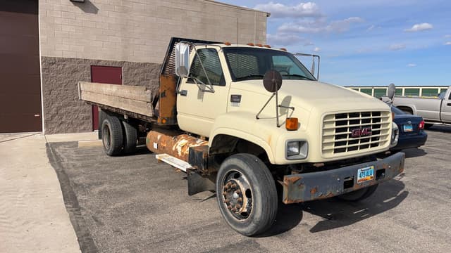 Image of GMC 4500 equipment image 1