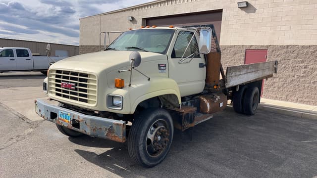 Image of GMC 4500 equipment image 2