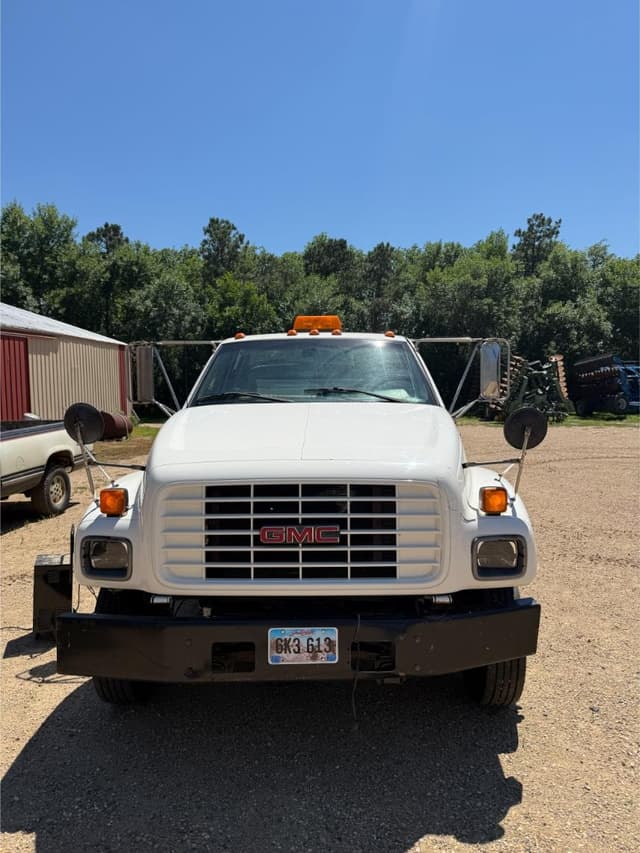 Image of GMC C6500 equipment image 2