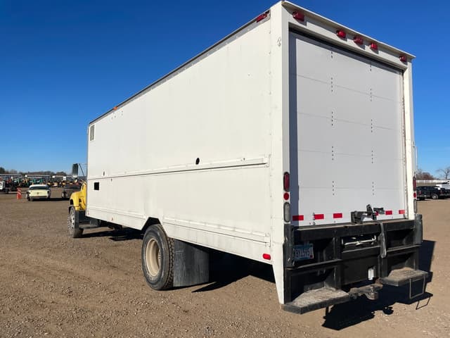 Image of GMC C6500 equipment image 1