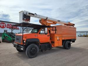 2002 GMC C7500 Image