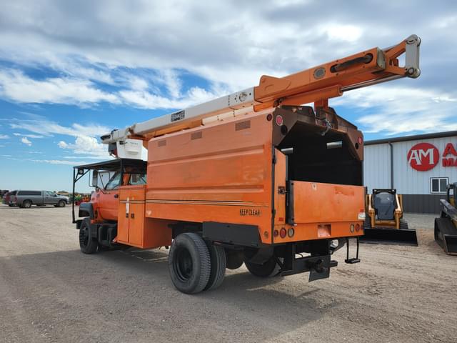 Image of GMC C7500 equipment image 3