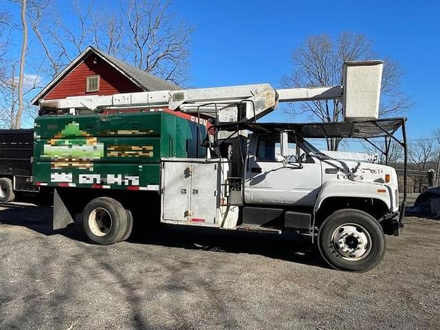 Image of GMC C7500 equipment image 4