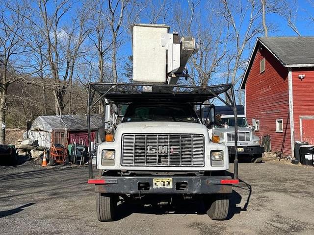 Image of GMC C7500 equipment image 3