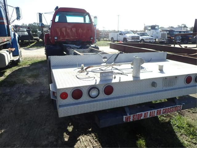 Image of GMC C7500 equipment image 4