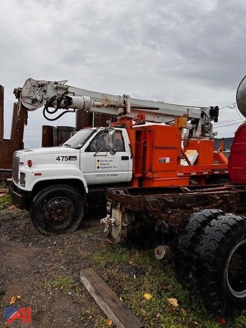 2002 GMC C8500 Equipment Image0