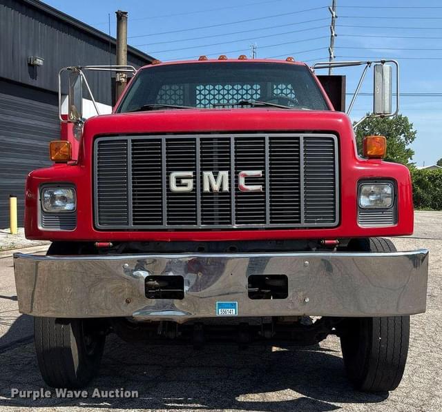 Image of GMC C8500 equipment image 1