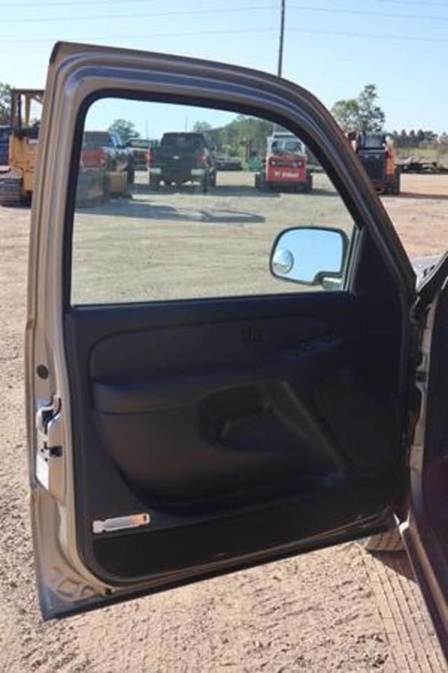 Image of GMC 1500 equipment image 4