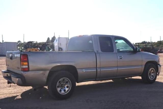 Image of GMC 1500 equipment image 2