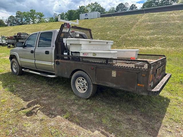 Image of GMC 2500 equipment image 2