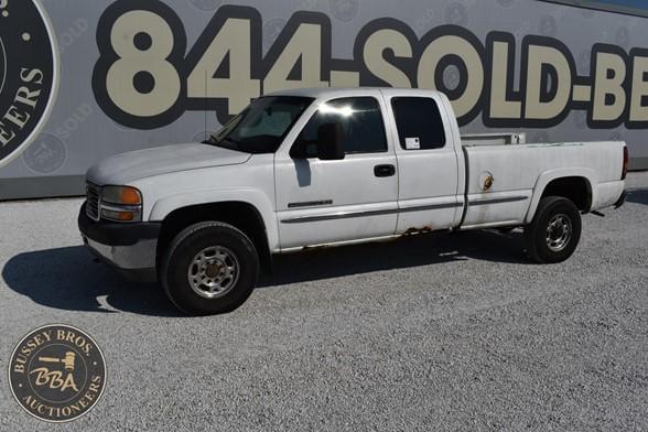 Image of GMC 2500HD equipment image 3